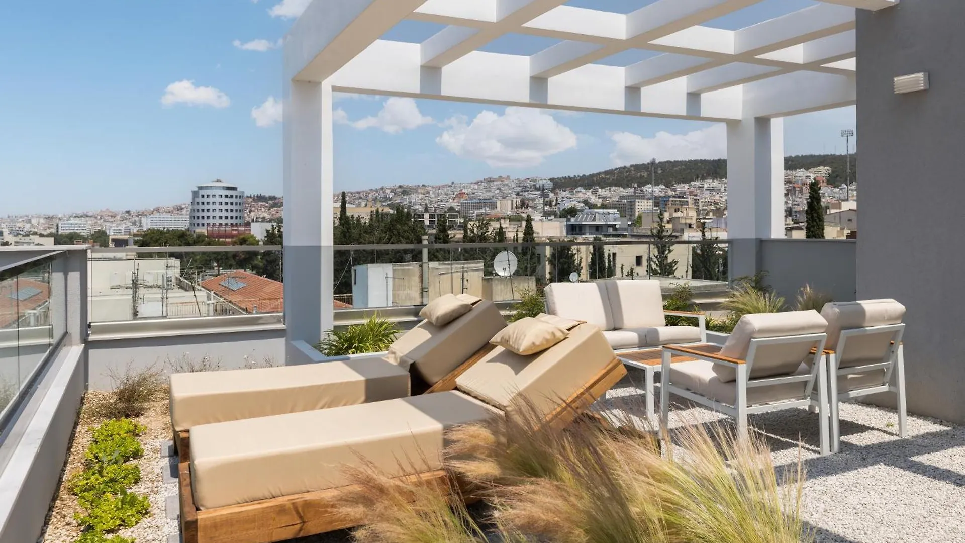 Skyline Luxury Apartment With Stunning Terrace By Binobi! Selanik